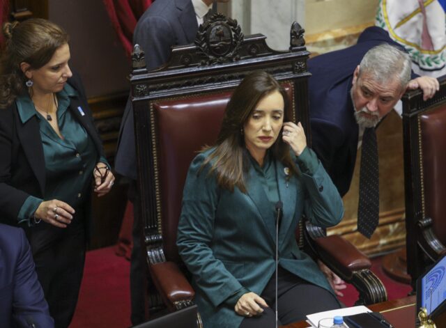 villarruel comentario Villarruel presidió la sesión pero al momento de la votación se ausentó