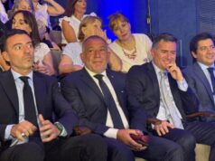 La dispersión opositora beneficia a Llaryora en la provincia